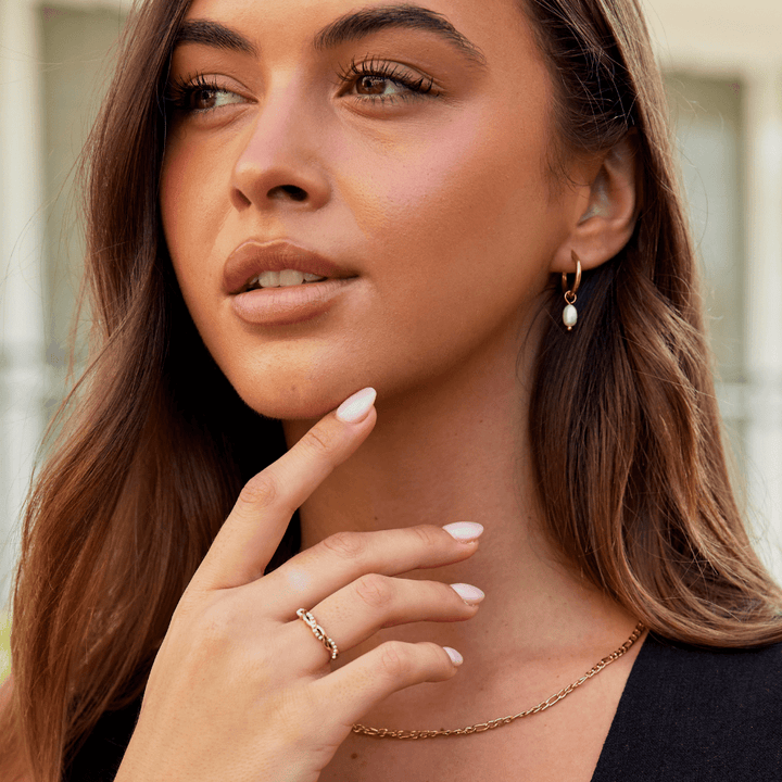 Freshwater Pearl Bella Hoop Earrings - Harry & Olivia Birmingham