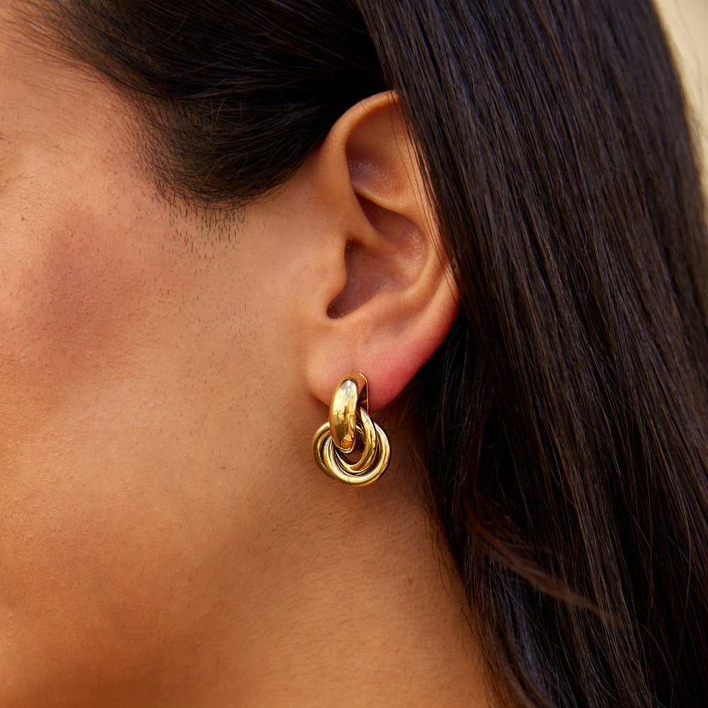 Sofia Twisted Gold Hoop Earrings - Harry & Olivia Birmingham