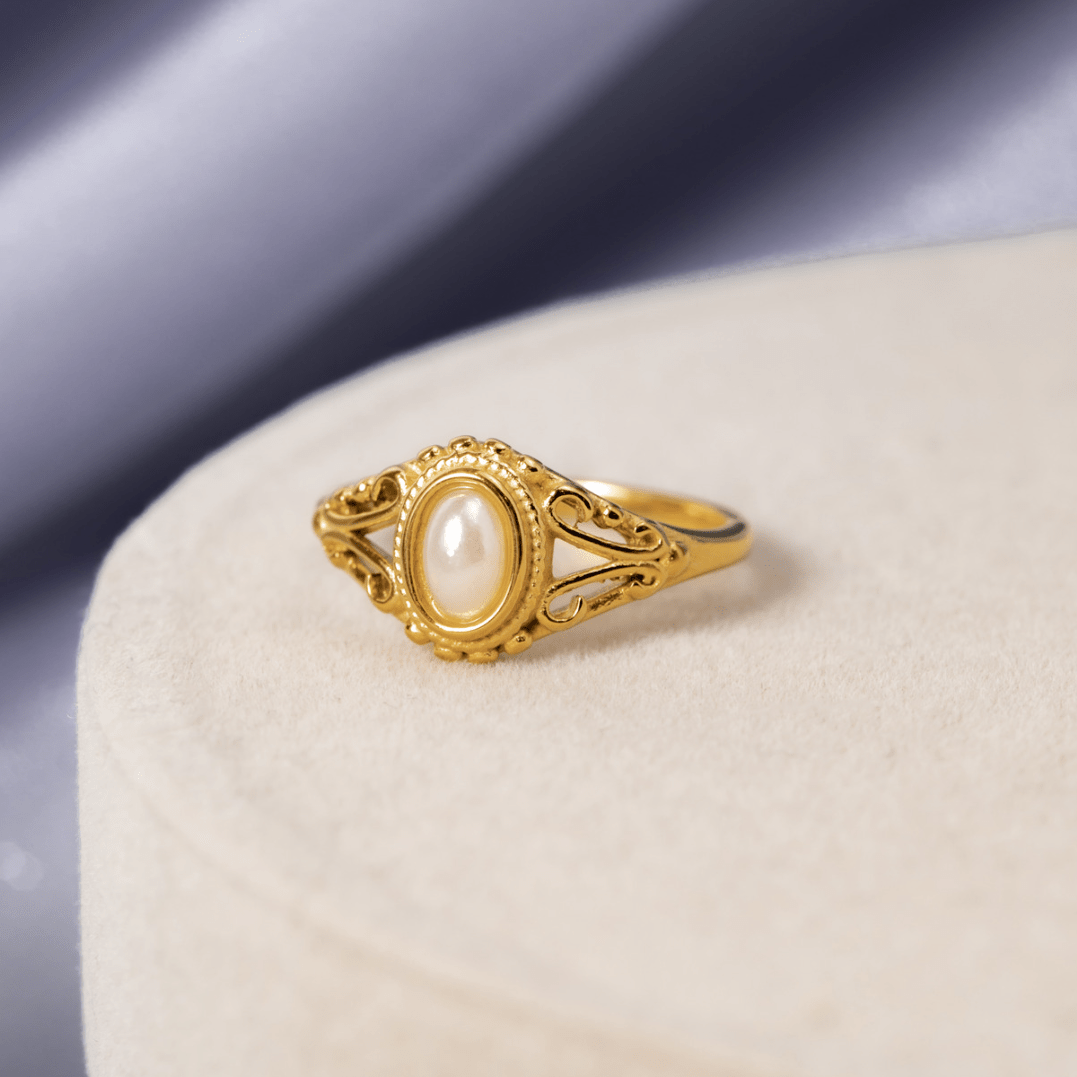 Vintage Royal Pearl Ring - Harry & Olivia Birmingham