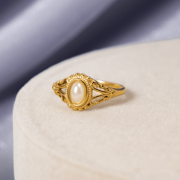Vintage Royal Pearl Ring - Harry & Olivia Birmingham