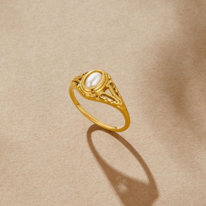 Vintage Royal Pearl Ring - Harry & Olivia Birmingham